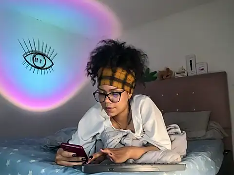 Snapshot of Ale_xandra chatting on December 2025 03:45:02 AM Ale xandra online show from December 2025 03:45:02 AM