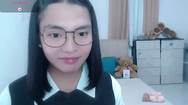 Snapshot of zhaviahale21 chatting on August 2026 04:31:02 PM zhaviahale21 online show from August 2026 04:31:02 PM