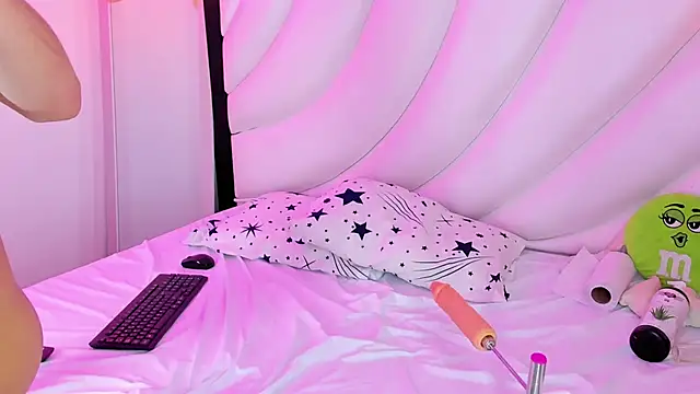 Snapshot of Hugo_Coopers chatting on December 2024 05:20:02 AM Hugo Coopers online show from December 2024 05:20:02 AM