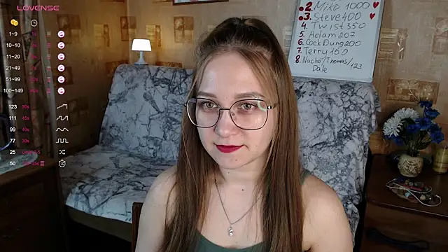 Miatiny online show from December 2024 12:41:02 PM