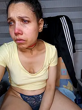 KimPielCanela online show from December 2025 11:34:02 PM