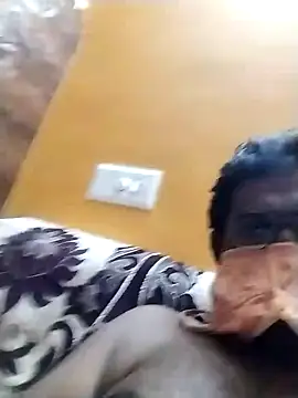 Snapshot of naughtykarthiktamilboy975 chatting on December 2024 10:01:02 PM naughtykarthiktamilboy975 online show from December 2024 10:01:02 PM