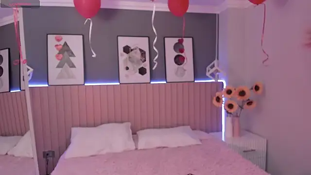 Snapshot of Megan_mooree_ chatting on February 2025 07:21:01 PM Megan mooree online show from February 2025 07:21:01 PM