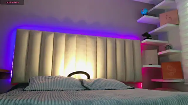 Snapshot of Megan_mooree_ chatting on November 2025 12:05:02 PM Megan mooree online show from November 2025 12:05:02 PM