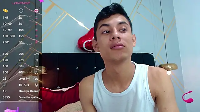 Snapshot of Oliver_king_sex chatting on March 2025 05:29:02 PM Oliver king sex online show from March 2025 05:29:02 PM