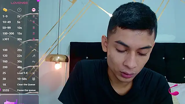 Snapshot of Oliver_king_sex chatting on March 2025 05:42:02 PM Oliver king sex online show from March 2025 05:42:02 PM