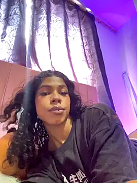 bloom444 online show from November 2025 03:44:02 PM