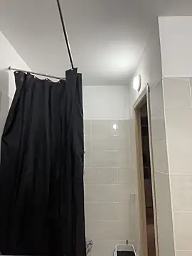 Holly Molii online show from April 2026 01:08:01 AM