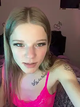 Snapshot of foxy_ana13 chatting on January 2025 06:53:02 AM foxy ana13 online show from January 2025 06:53:02 AM