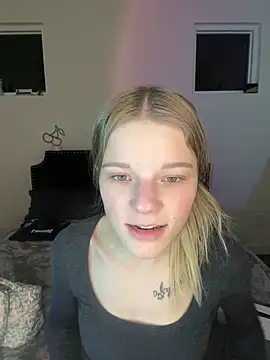 Snapshot of foxy_ana13 chatting on January 2025 04:19:02 AM foxy ana13 online show from January 2025 04:19:02 AM