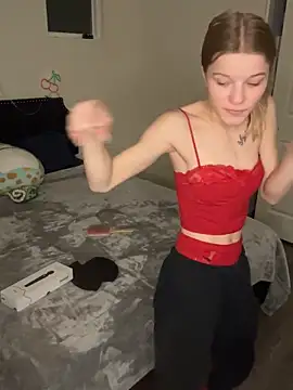 Snapshot of foxy_ana13 chatting on January 2025 03:40:02 AM foxy ana13 online show from January 2025 03:40:02 AM