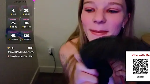 Snapshot of foxy_ana13 chatting on February 2025 03:03:01 AM foxy ana13 online show from February 2025 03:03:01 AM