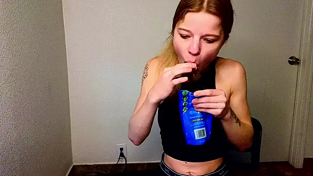 Snapshot of foxy_ana13 chatting on February 2025 08:16:02 PM foxy ana13 online show from February 2025 08:16:02 PM