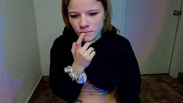 Snapshot of foxy_ana13 chatting on March 2025 04:14:01 AM foxy ana13 online show from March 2025 04:14:01 AM