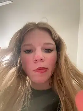 Snapshot of foxy_ana13 chatting on March 2025 06:24:02 AM foxy ana13 online show from March 2025 06:24:02 AM