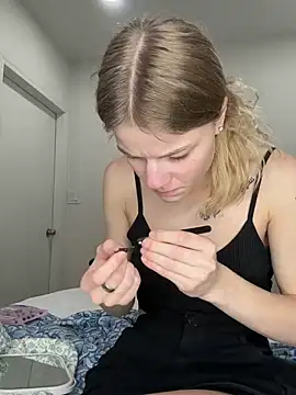 Snapshot of foxy_ana13 chatting on March 2025 08:29:02 PM foxy ana13 online show from March 2025 08:29:02 PM