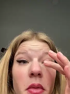 Snapshot of foxy_ana13 chatting on March 2025 02:37:02 AM foxy ana13 online show from March 2025 02:37:02 AM