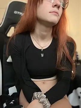 Snapshot of foxy_ana13 chatting on September 2025 05:58:01 PM foxy ana13 online show from September 2025 05:58:01 PM