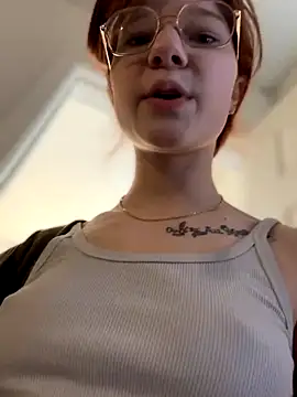 Snapshot of foxy_ana13 chatting on October 2025 10:43:01 PM foxy ana13 online show from October 2025 10:43:01 PM