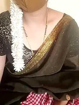 Snapshot of yourtamilcouple chatting on December 2024 04:33:02 AM yourtamilcouple online show from December 2024 04:33:02 AM