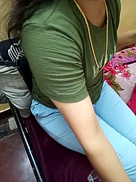 Snapshot of yourtamilcouple chatting on November 2025 11:43:02 AM yourtamilcouple online show from November 2025 11:43:02 AM