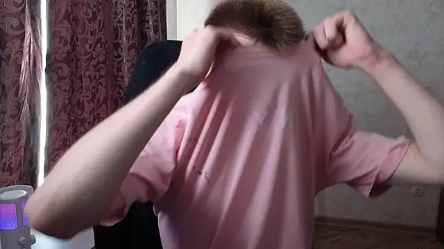 Snapshot of Oscar__xxl chatting on May 2026 08:11:01 AM Oscar xxl online show from May 2026 08:11:01 AM