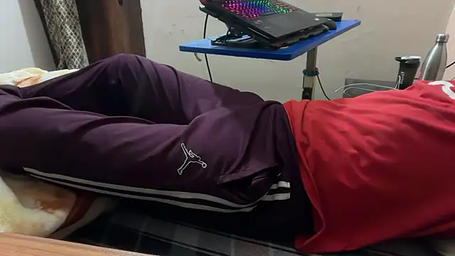 sexyboy09 online show from October 2025 07:04:02 PM