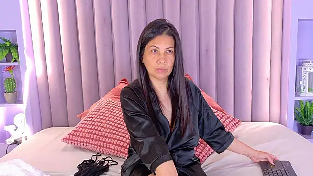 JaylaScott   online show from March 2026 07:39:01 PM