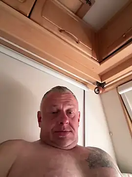JakubW79 online show from May 2026 04:01:01 PM