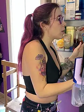 Snapshot of MagdalenaMedusa chatting on December 2025 11:59:02 AM MagdalenaMedusa online show from December 2025 11:59:02 AM