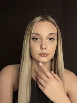 Snapshot of Alisa_Rise chatting on December 2024 09:22:01 PM Alisa Rise online show from December 2024 09:22:01 PM