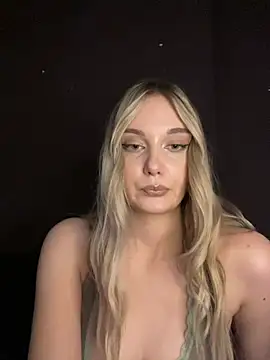 Snapshot of Alisa_Rise chatting on January 2025 03:38:01 AM Alisa Rise online show from January 2025 03:38:01 AM