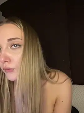 Snapshot of Alisa_Rise chatting on February 2025 07:49:01 PM Alisa Rise online show from February 2025 07:49:01 PM