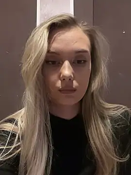 Snapshot of Alisa_Rise chatting on February 2025 10:20:02 PM Alisa Rise online show from February 2025 10:20:02 PM