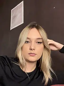 Snapshot of Alisa_Rise chatting on October 2025 03:33:01 PM Alisa Rise online show from October 2025 03:33:01 PM