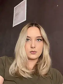 Snapshot of Alisa_Rise chatting on October 2025 02:37:01 PM Alisa Rise online show from October 2025 02:37:01 PM