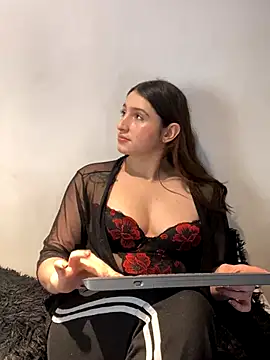 kamel-ayesha online show from October 2025 05:35:02 PM