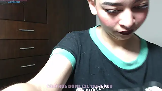 Bitsy Messy online show from December 2024 12:24:01 PM