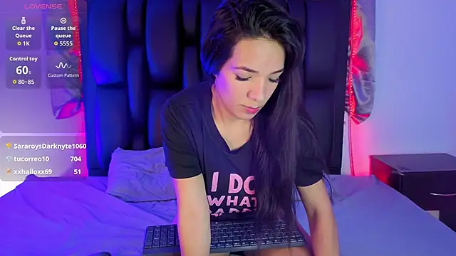 Snapshot of LuciaMoretti_ chatting on February 2026 03:32:02 AM LuciaMoretti online show from February 2026 03:32:02 AM