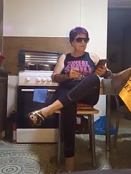 Ely Elenita online show from November 2025 11:48:01 PM