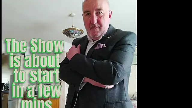 Snapshot of Adamdaddybear chatting on November 2025 07:07:03 AM Adamdaddybear online show from November 2025 07:07:03 AM