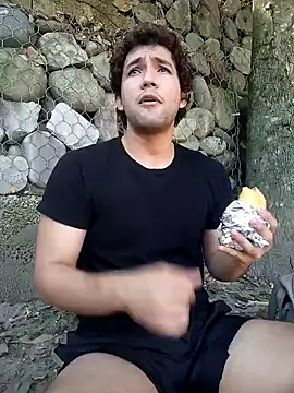 Snapshot of FreyrStyle chatting on December 2024 02:11:01 PM FreyrStyle online show from December 2024 02:11:01 PM