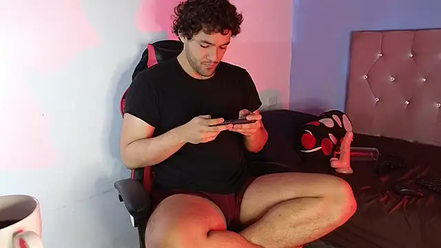 Snapshot of FreyrStyle chatting on January 2025 04:49:02 PM FreyrStyle online show from January 2025 04:49:02 PM