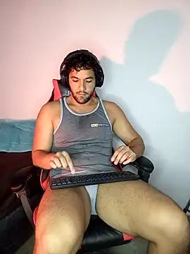 Snapshot of FreyrStyle chatting on March 2025 02:04:02 AM FreyrStyle online show from March 2025 02:04:02 AM