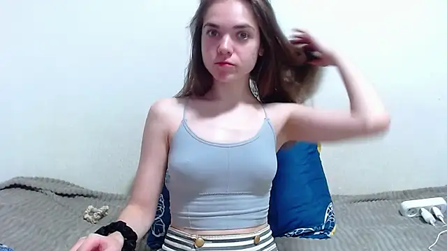 SallyMkn online show from September 2025 05:57:02 PM