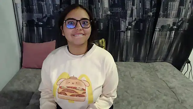 Miapeyton online show from February 2025 10:33:01 PM