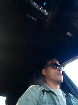 Snapshot of Lucas___81 chatting on October 2025 08:00:02 AM Lucas 81 online show from October 2025 08:00:02 AM