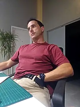 Snapshot of Lucas___81 chatting on November 2025 07:25:02 PM Lucas 81 online show from November 2025 07:25:02 PM