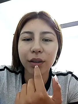 Snapshot of Sara_Brownx chatting on April 2026 02:37:02 AM Sara Brownx online show from April 2026 02:37:02 AM
