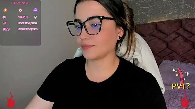 Snapshot of Lucia_star__ chatting on December 2024 07:16:01 PM Lucia star online show from December 2024 07:16:01 PM